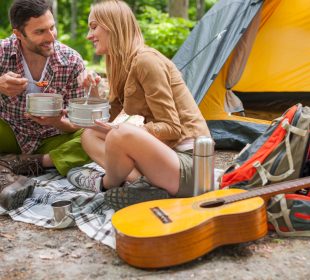 Cum poți alege corect accesoriile de camping