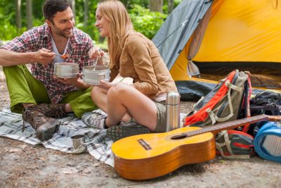 Cum poți alege corect accesoriile de camping
